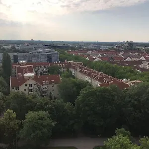 https://apt-schwabing-studio-great-sunset-view-balcony.getmunichhotels.com